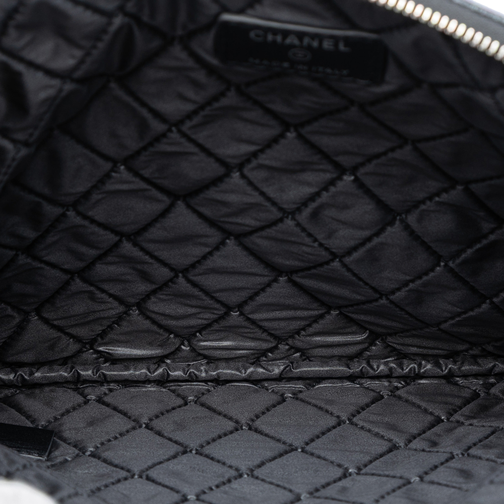 Pre-Loved Chanel Medium CC Quilted Caviar O Case Clutch - Picture 4 of 8